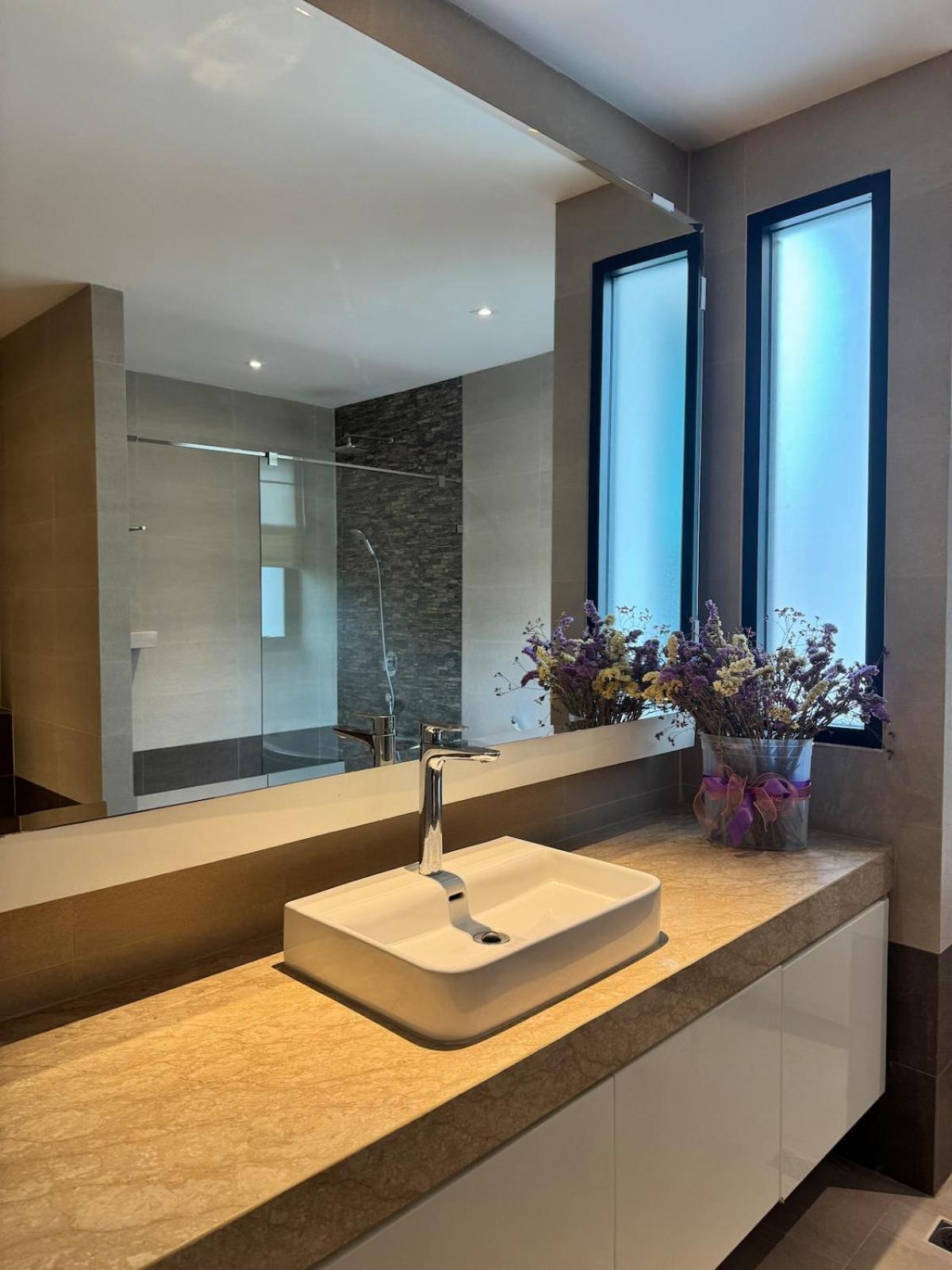 Bkk Luxuxy Pool 4br Bangkok