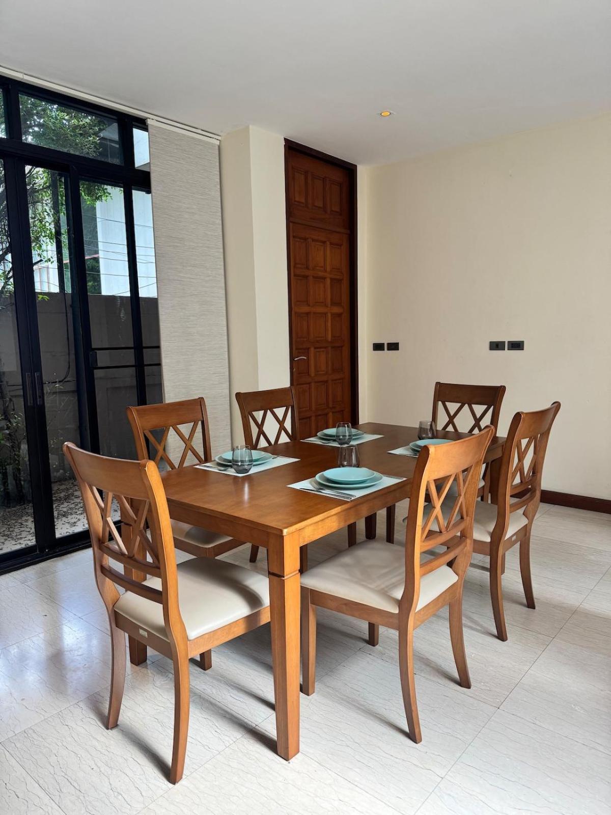 Bkk Luxuxy Pool 4br